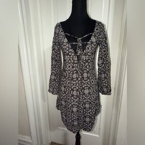 Charlotte Russe Black and White Floral Dress, Womens‎ XS